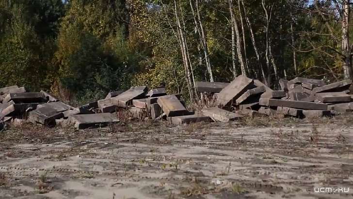 В Орле пересчитают гранитные плиты, снятые с двух объектов