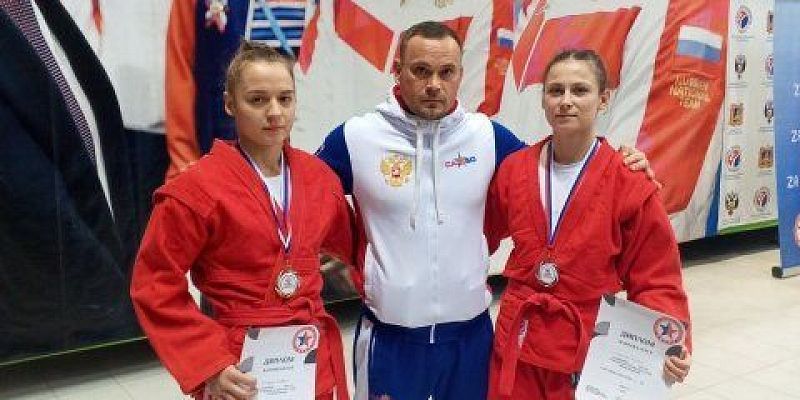 Орловские самбистки вошли в число победителей и призеров на окружных соревнованиях