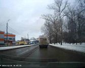 В Орле заметили маршрутку, из-за действий водителя которой едва не случилось ДТП