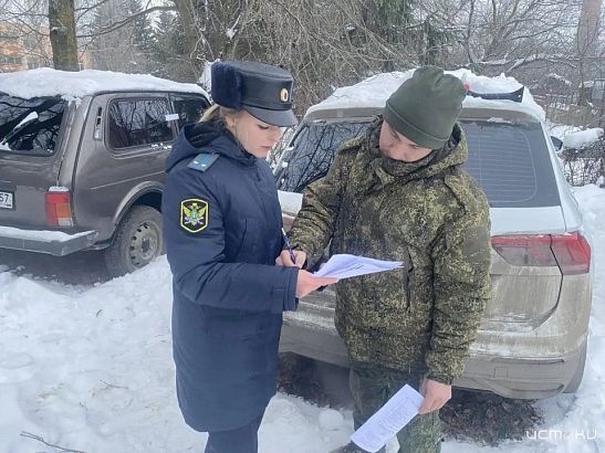 Орловские судебные приставы передали конфискованные автомобили в зону СВО