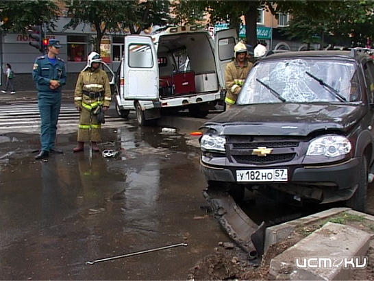Скорая помощь для скорой: в страшной аварии на Октябрьской погиб человек 