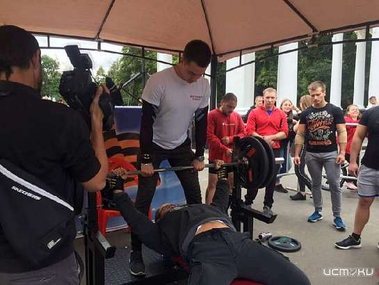 Фоторепортаж: в Орле стартовал турнир по русскому жиму 