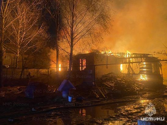 В селе Старцево Орловского МО сгорело несколько домов