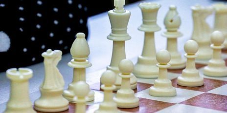 Орёл принимает три шахматных турнира