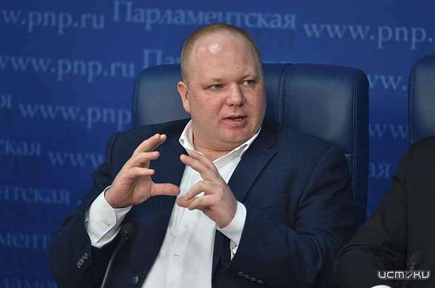 «Человек избрал позицию поиска крайних, чтобы восстановить свой падающий рейтинг»: политолог Дмитрий Фетисов о решении Клычкова уволить главу Заводского района Орла