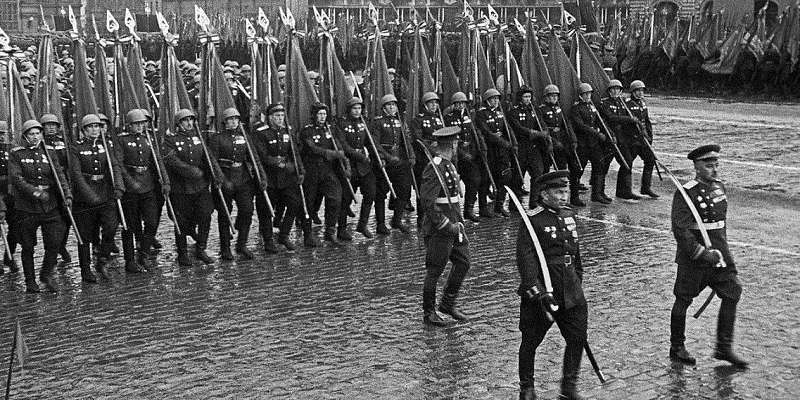 Парад Победителей: орловчане смогут увидеть рассказ о важном дне