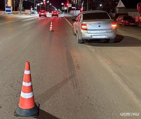 В Орле автомобиль сбил пешехода: мужчина переходил дорогу в неположенном месте