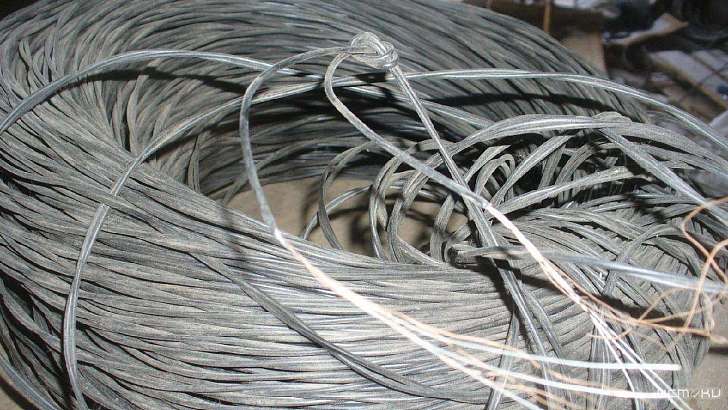 Ушлый подросток помешал заменить проводку в орловской многоэтажке