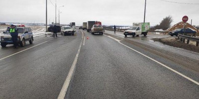 Не уступил дорогу: на орловской трассе при столкновении двух авто погиб водитель-пенсионер