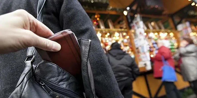 Орловские полицейские рассказали, как обезопасить имущество от краж в общественных местах 