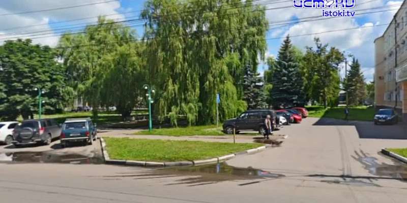 Вернувшийся в область вахтовик назвал врачей клоунами, а в Орле отремонтируют отремонтированные дворы