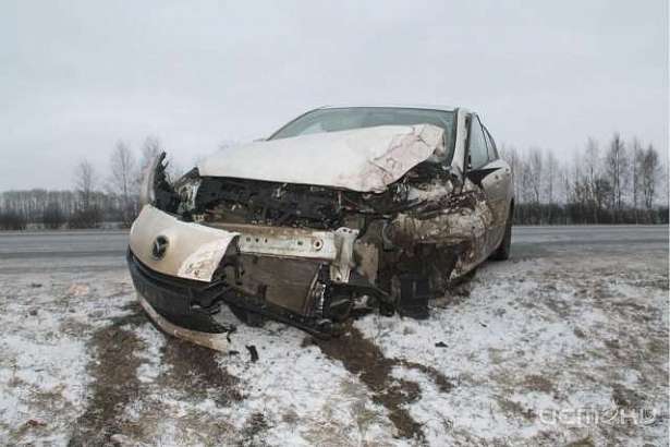 Утром в Орле не поделили дорогу две иномарки 