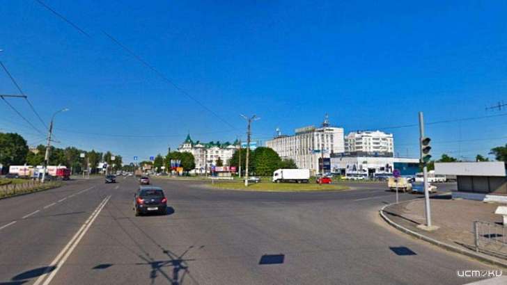 На самом загруженном перекрестке Орла до вечера отключили светофор