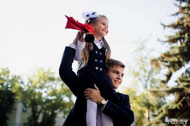 Юным орловчанам предложили стать дизайнерами и разработать проект школьной формы