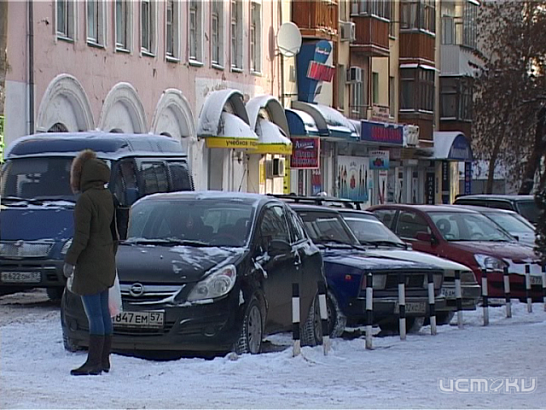 Мест нет: о ситуации с парковками в городе 