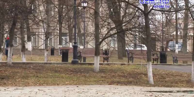 Исторический яблоневый сад в городском парке культуры и отдыха решили возродить. Новые яблони дарит городу орловская компания «32»