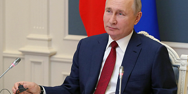 Труд оценён по достоинству: Владимир Путин наградил двух жителей Орловской области