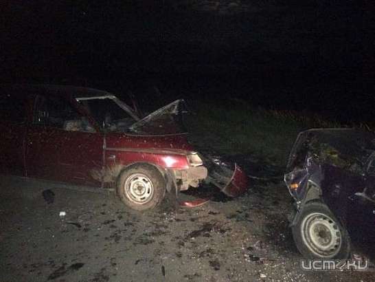 В Сосковском районе «десятка» на большой скорости въехала во встречную «пятерку»