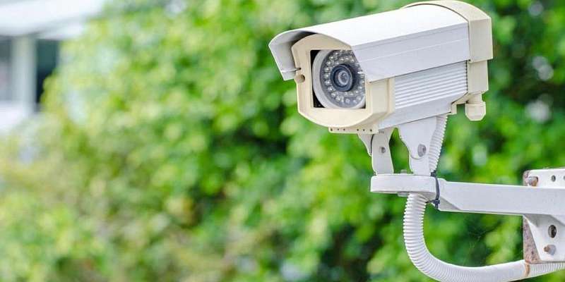 Соседи хотели засудить орловчанина за слежку 