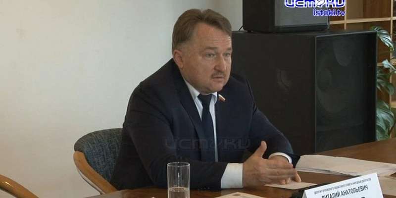 Анонимная газета высмеяла орловских братьев-депутатов Рыбаковых