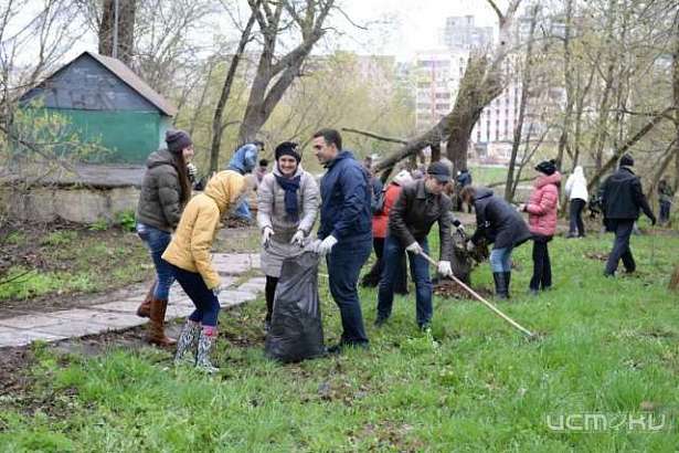 Жители города приняли активное участие в областном субботнике. 