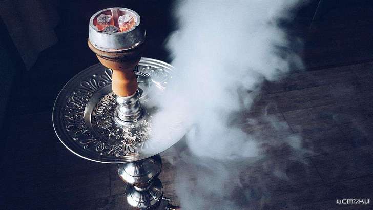 Орловчанам запретили курить кальян и вейпы в общественных местах