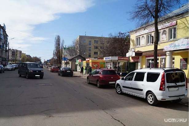 В Орле водитель микроавтобуса сбил человека