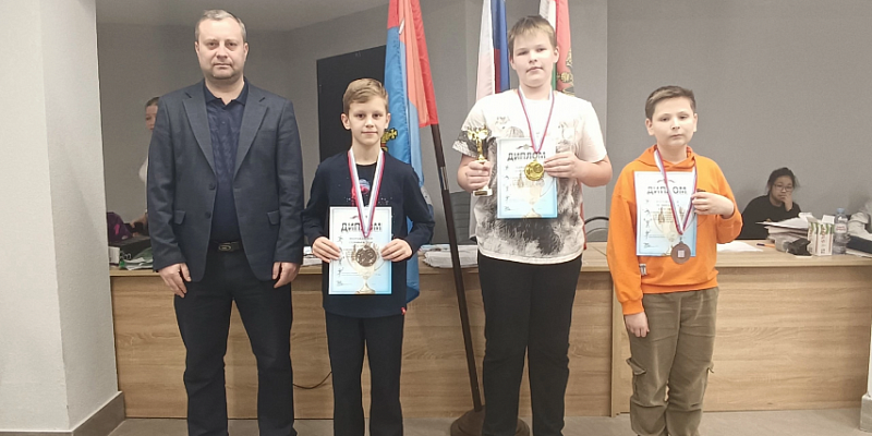 Орловские спортсмены успешно выступили на окружных соревнованиях по русским шашкам
