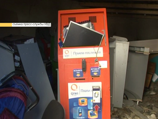 Новости за 90 секунд: полицейские задержали подозреваемых в краже терминала, в Орловской области могут отменить пригородные поезда и началась запись в новый детский сад микрорайона «Ботаника»