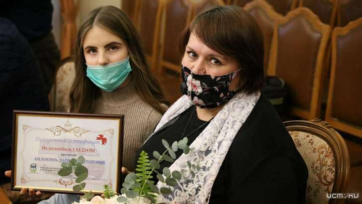 В Орловской области матери 15 детей подарили «Газель» 