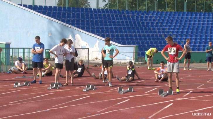 После вынужденного перерыва орловские легкоатлеты вновь на беговых дорожках