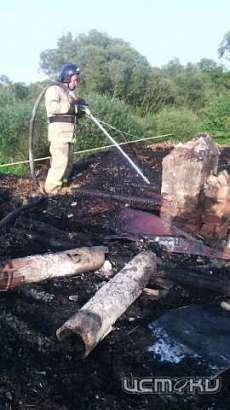 В Кромском районе подожгли жилой дом