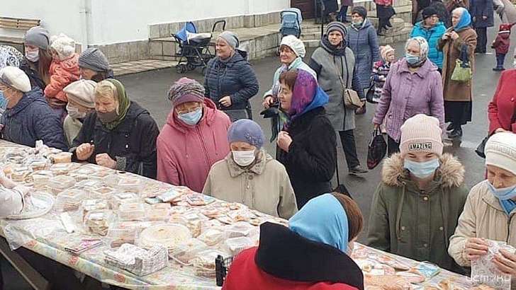 На благотворительной ярмарке собрали деньги на ремонт храма в Северном районе