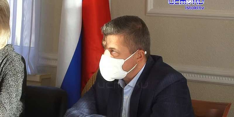 Сколько потратят бюджетных денег на ремонт отремонтированного драмтеатра, а сколько на другие обьекты образования и спорта. У депутатов облсовета сейч...