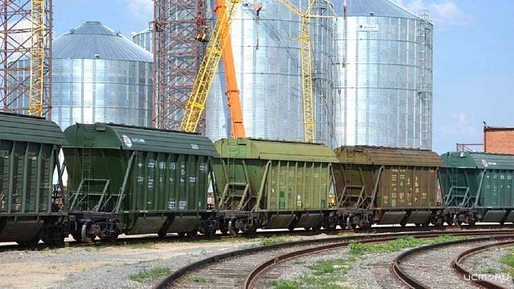 В июне более 80 тысяч тонн продовольствия отправлено с орловских и курских станций В июне более 80 тысяч тонн продовольствия отправлено с орловских и курских станций