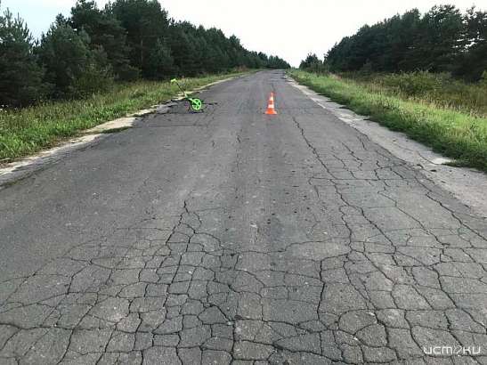 На трассе Орловщины от мотоблока оторвался прицеп. Водитель пострадал