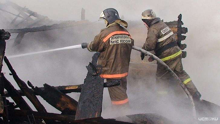 На пепелище сгоревшего дома нашли тело 49-летнего жителя Орловщины