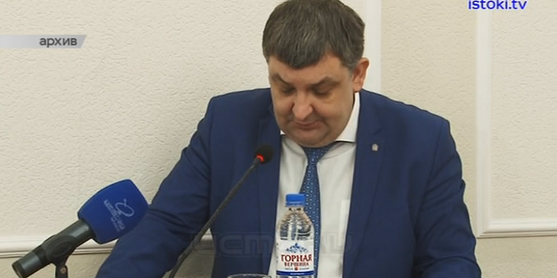 Чиновник, которого обвиняли в невыполненных работах на стадионе Ленина, вновь появился в кресле чиновника