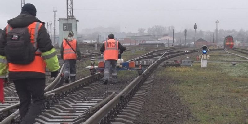 Зима близко, а сотрудники Московской Железной Дороги в полной готовности!
