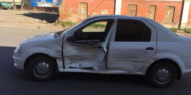 В Орле на перекрестке не разъехались авто