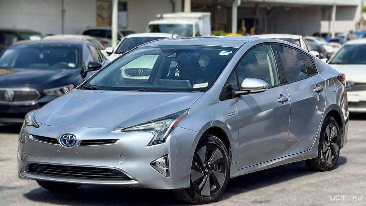Сколько стоят Toyota Prius (2017–2020) на аукционах: средняя цена, средняя оценка и разброс по оценкам