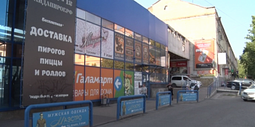 Пестрые рекламные вывески заполонили Орел еще со времен перестройки! Пестрые рекламные вывески заполонили Орел еще со времен перестройки!