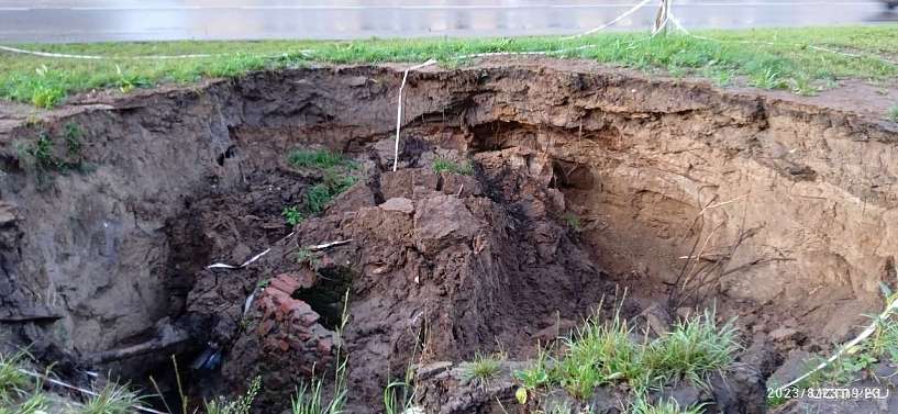 В Орле на ул. Ломоносова появился «портал» в потусторонний мир