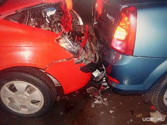 В Орле автоледи пострадала в ДТП из-за несоблюдения дистанции В Орле автоледи пострадала в ДТП из-за несоблюдения дистанции