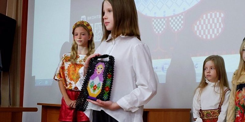 Ребята, проходящие длительное лечение в орловской детской больнице, стали зрителями модного показа