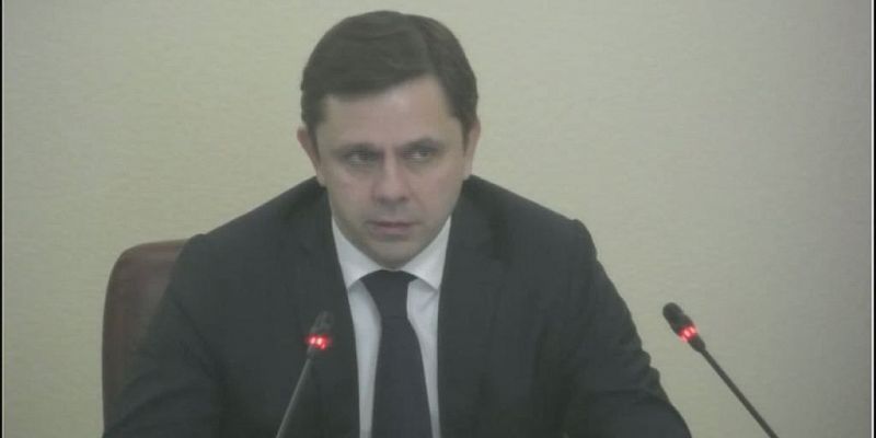 Превентивные меры "Дорожной службы" по уборке снега, 1500 новогодних мероприятий и как работает контроль за коммунальной сферой-такие вопросы были сегодня на заседании регионального правительства