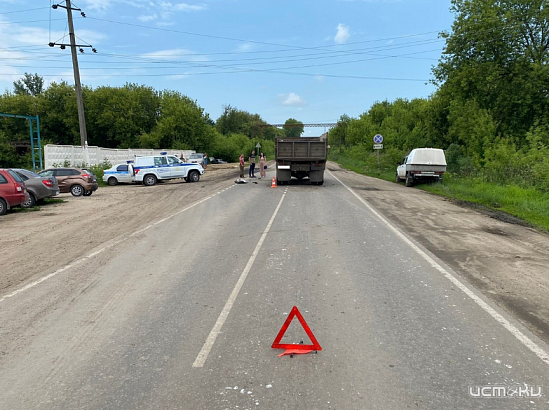 В Орловской области автоледи врезалась во встречный грузовик