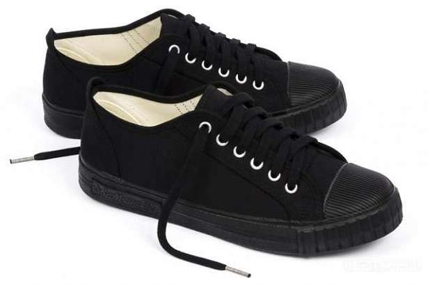 Черные кеды: носим правильно