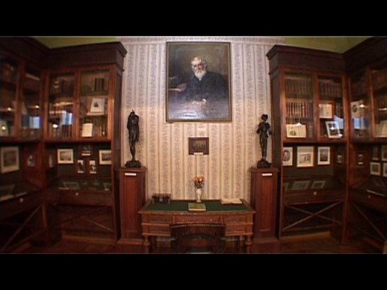 Новости за 90 секунд: пенсионеров продолжают обманывать псевдоработники социальной службы, опять определен подрядчик станции обезжелезивания и в Год литературы Орловщина готовится к юбилейным датам писателей 