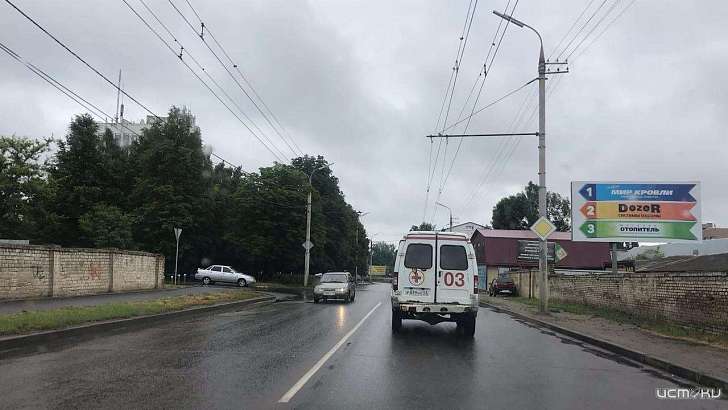 В Орле на вызовы к больным ездит ржавая скорая